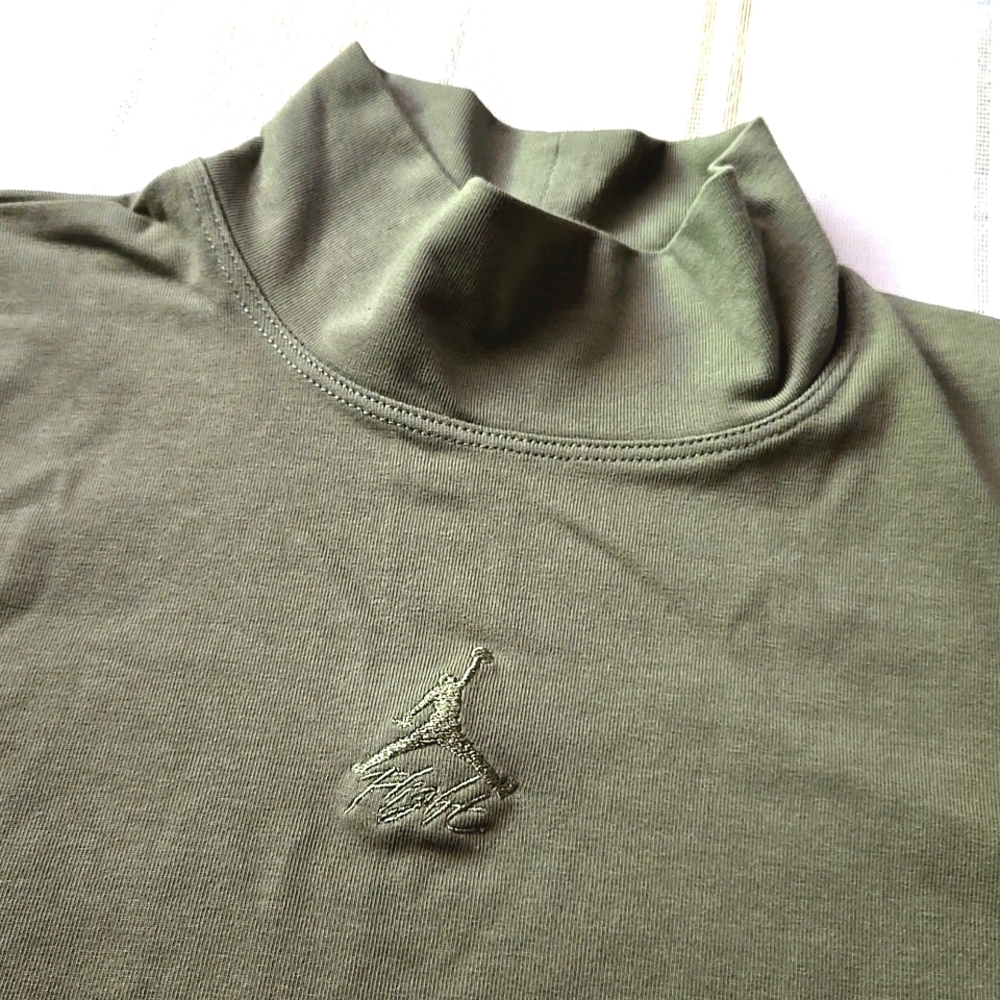 Air Jordan Green Long Sleeve Mock Neck Top - Picture 4 of 9